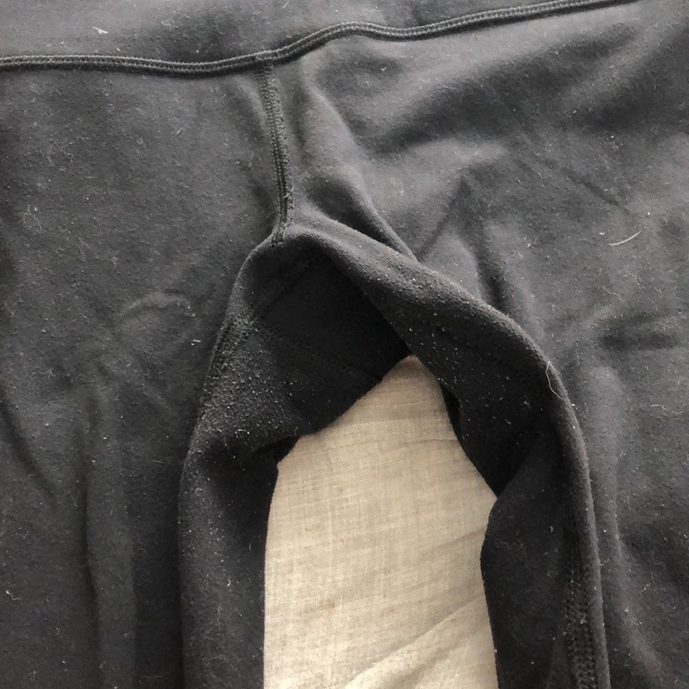Lululemon, size 6 wonder under crops. - Picture 2 of 4